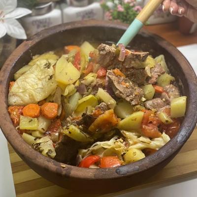 Bosanski lonac: Starinski obrok kojem se rado vraćamo! (RECEPT, VIDEO)
