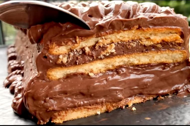 Ultimativna keks torta sa čokoladom: Kraljevski kremasta - nestaće sa vaše trpeze!(RECEPT/VIDEO)