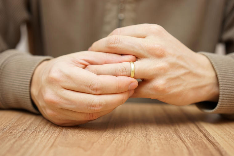 DA LJUDI OVO ZNAJU, DO 80% RAZVODA NE BI DOŠLO: Svaki brak ima 7 faza! Evo o čemu je reč!