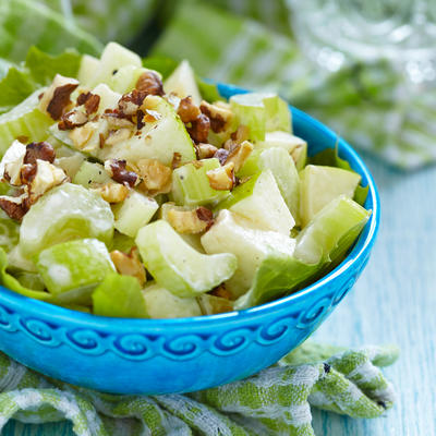 Ovu salatu jedu oni koji hoće da smršaju: Umesto večere, ovo! (RECEPT)