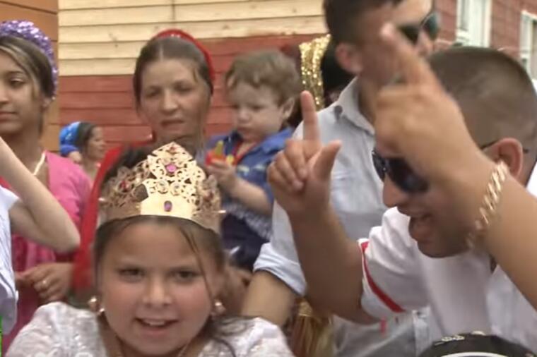 MLADA ima 15 godina, a MLADOŽENJA samo 10: Ovako izgleda ROMSKA SVADBA U RUSIJI! (VIDEO)