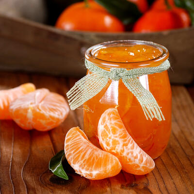UPOZNAJTE NOVU ZVEZDU ZIMNICE: Slatko od mandarina je delikates, kakav još niste okusili!(RECEPT)