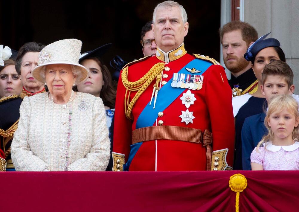 Britanska kraljevska porodica, Kraljica Elizabeta, Princ Endrju