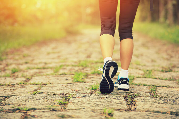 HODANJE - NAJKORISNIJA VEŽBA ZA MRŠAVLJENJE: 6 razloga da svaki dan pešačite 30 minuta!
