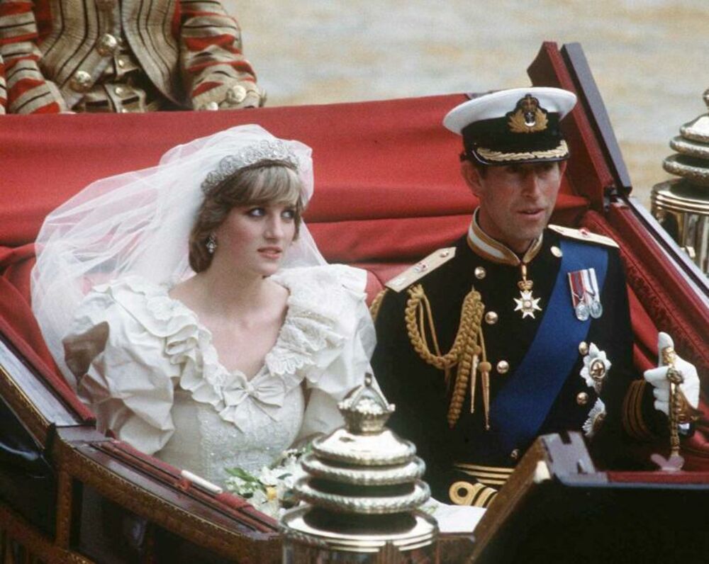Princ Čarls bio je primoran da se oženi Dajanom   