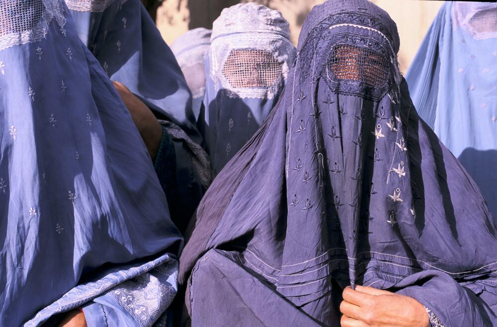 žene sa burkom, burka, žene, Avganistan