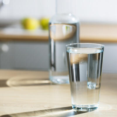 ISPRAVKA: Čaša vode i so ne mogu da izleče ili uklone negativnu energiju iz kuće