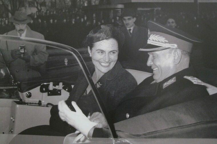 NJEGOVU NAJVEĆU ŽIVOTNU LJUBAV ODNELA JE TEŠKA BOLEST: Ovako je rasna Ličanka postala prva dama Jugoslavije!(FOTO)