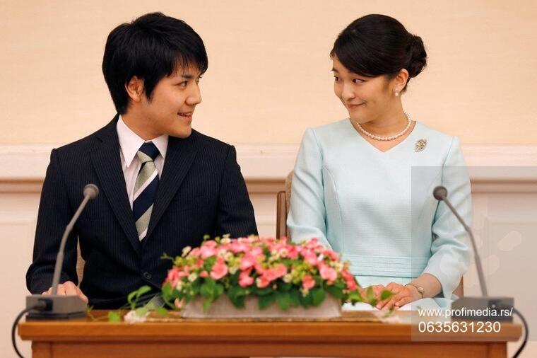 ZBOG LJUBAVI SE ODREKLA KRALJEVSKE TITULE: Japanska princeza se udaje za običnog čoveka i gubi SVE PRIVILEGIJE!(FOTO)