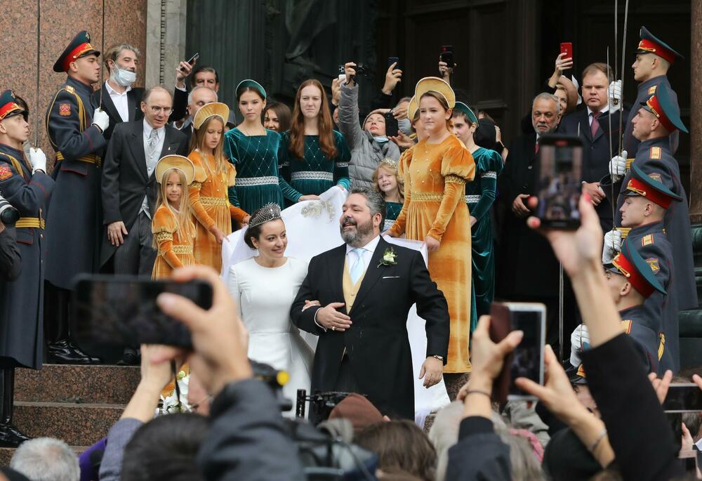rusko kraljevsko venčanje, Džordž Mihajlovič Romanov i Rebeka Betarini