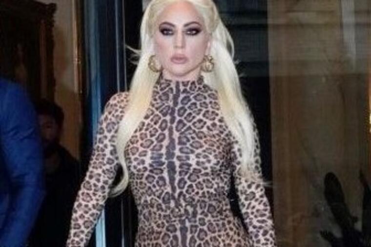 OVA HALJINA NIJEDNOJ ŽENI NE STOJI DOBRO: Nakon niza dobrih stajlinga, Lejdi Gaga napravila neviđeni modni promašaj!