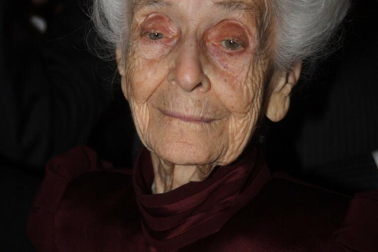 DOBRA HRANA, ŽIVOT BEZ MUŽA I KAJANJA: ŽENA koja je u 77. godini dobila Nobela imala je zanimljiv stav prema životu!