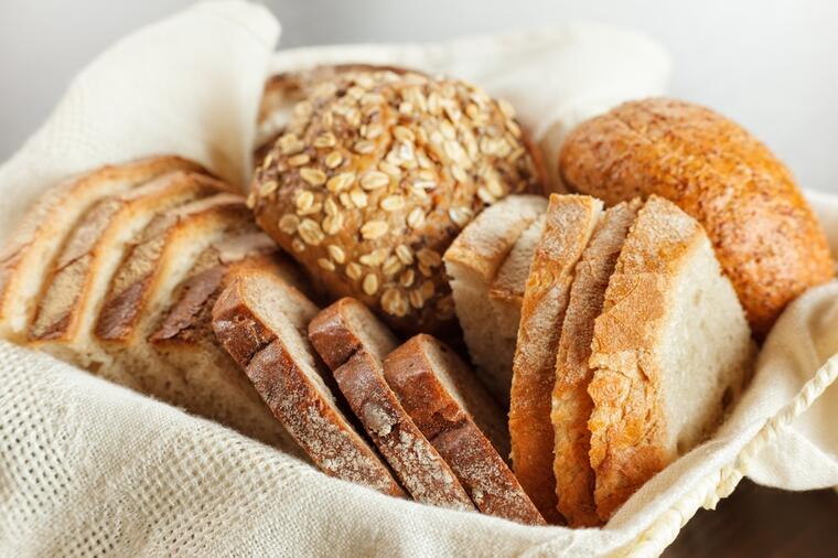 ŠTITE ORGANIZAM OD BOLESTI I PRODUŽAVAJU ŽIVOTNI VEK: Najzdraviji ljudi na svetu jedu ISKLJUČIVO ove 4 vrste hleba!
