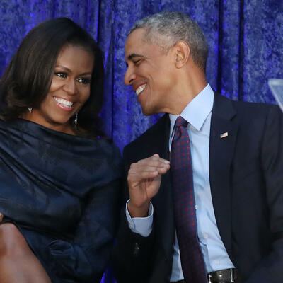 NEKADA IM JE BELA KUĆA BILA DOM, ALI BEŽALE SU OD MEDIJA: Evo gde su i šta rade danas ćerke Baraka i Mišel Obame! (FOTO)
