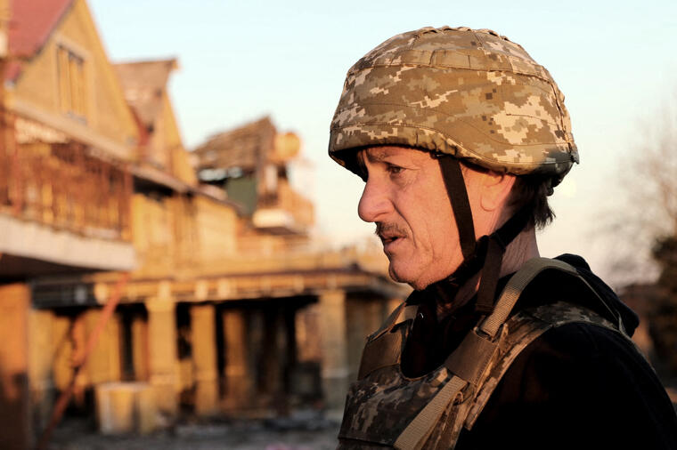 ŠON PEN STIGAO U KIJEV: Šta oskarovac radi u Ukrajini usred rata! (FOTO