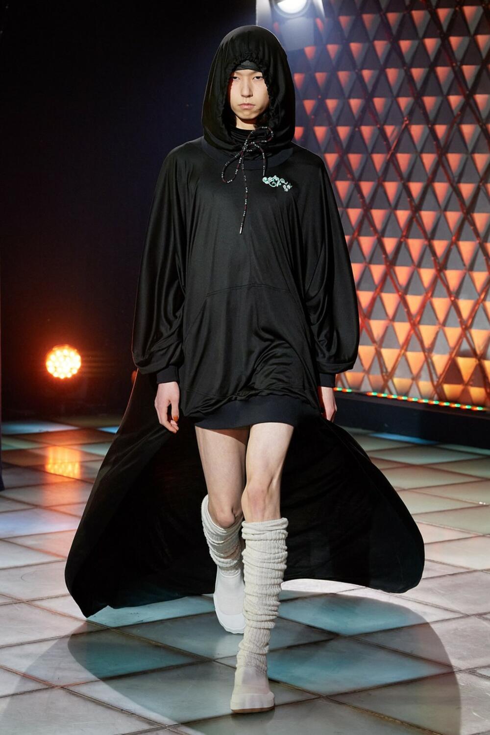 <p>Vivijen Vestvud važi za najinovatnijeg modnog kreatora. Ono što je ona uradila za modu - niko ni pre ni posle nje nije </p>
