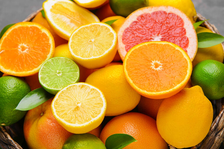 4 VOĆKE KOJE U NEKIM SLUČAJEVIMA POGORŠAVAJU ZDRAVLJE: Ovo citrusno voće treba konzumirati sa oprezom!
