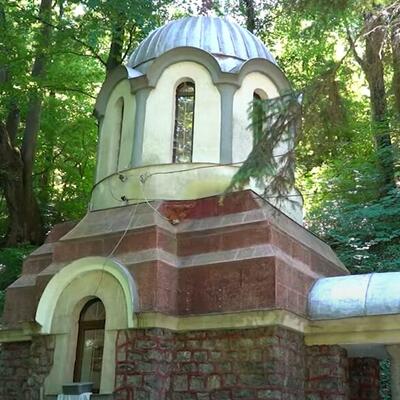 BOG NIKOM NE OSTAJE DUŽAN: Kako je JEZIVA porodična tragedija iznedrila manastir u Srbiji u kojem se dešavaju ČUDA!