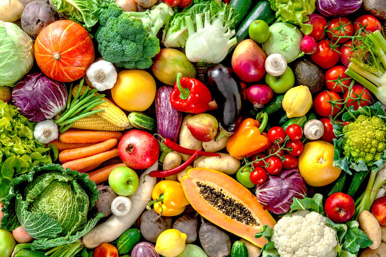 MOŽE POVOLJNO DA UTIČE NA CEO ORGANIZAM: Nutricionisti ističu da ovo povrće jedino smete da PRŽITE, i takvo je zdravo!