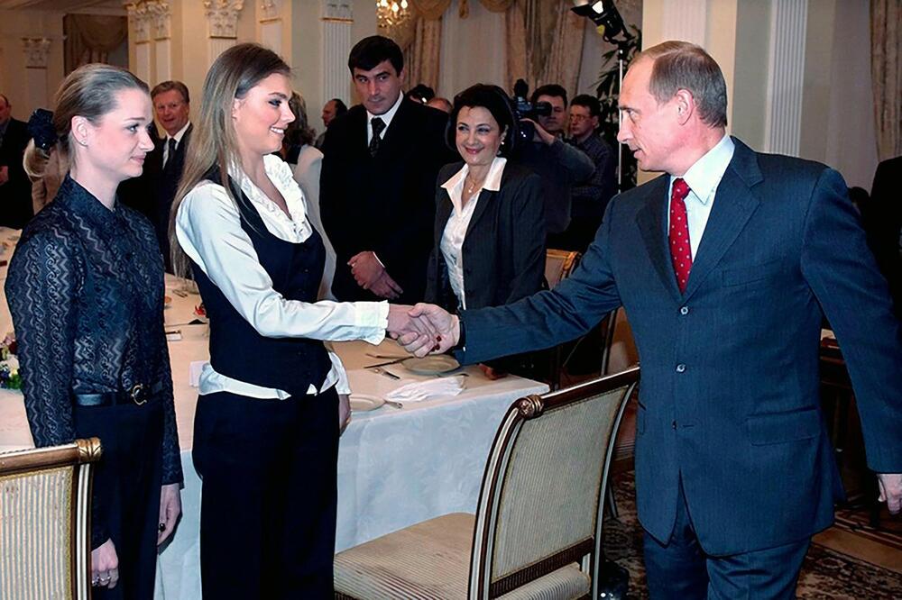 Alina Kabajeva i Vladimir Putin  