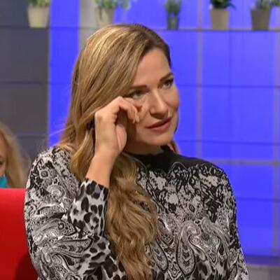 "MOŽDA NEĆU BITI ŽIVA KAD NAŠ SIN POĐE U ŠKOLU": Jelena Tomašević se dugi niz godina kao LAVICA bori sa TEŠKOM BOLEŠĆU
