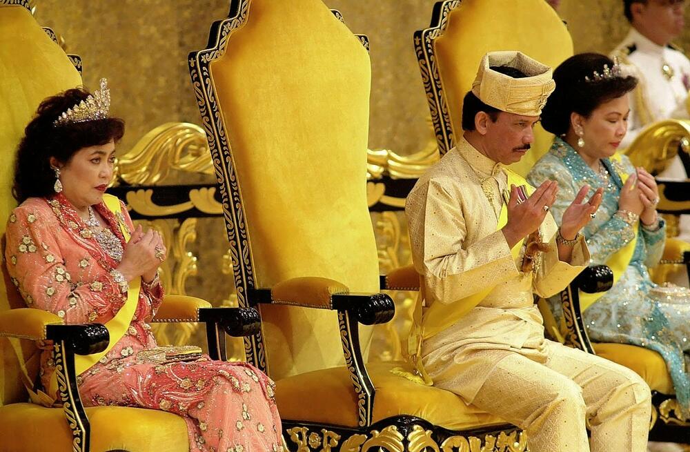 Sultan navodno poseduje harem od 40 žena  