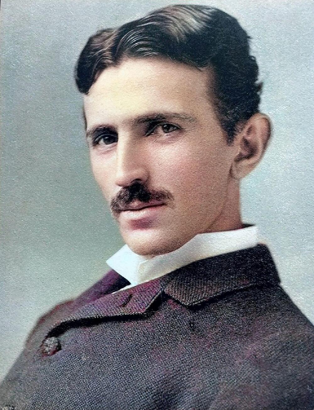 Nikola Tesla u 65. godini je izbacio meso  