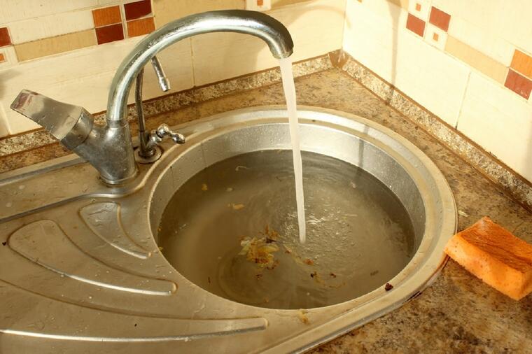 Otpušite sudoperu na najednostavniji način: Potrebna su vam samo 3 sastojka koja već imate u kuhinji
