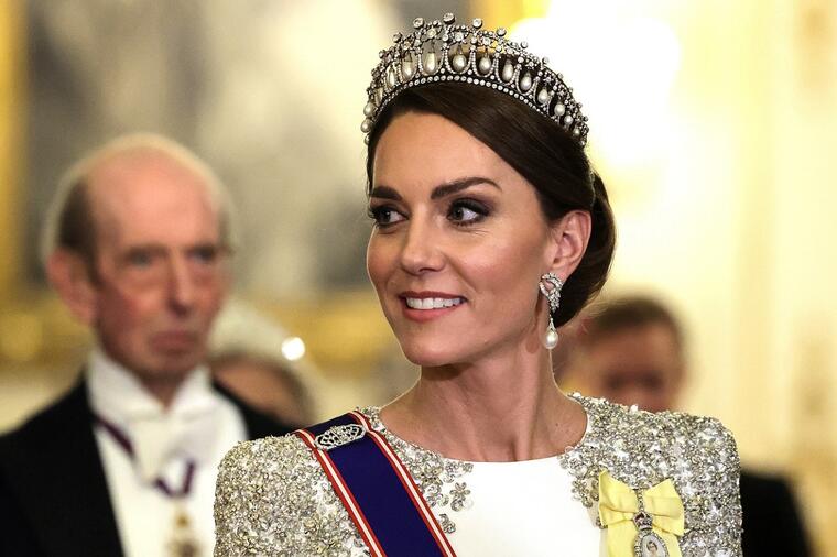 KEJT MIDLTON NIKAD LEPŠE NIJE IZGLEDALA: Izašla među zvanice kao kraljica okićena draguljima i sa PRESKUPOM tijarom
