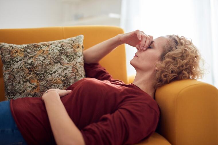 3 SIMPTOMA RAKA KOJA MOGU DA SE JAVE UJUTRU: Osete se odmah nakon buđenja i nije ih lako ignorisati