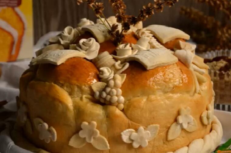 MITROVDANSKA POGAČA: Najbolji recept za posni slavski kolač! OVAJ SASTOJAK je OBAVEZAN, a ovako se prave NAJLEPŠI UKRASI