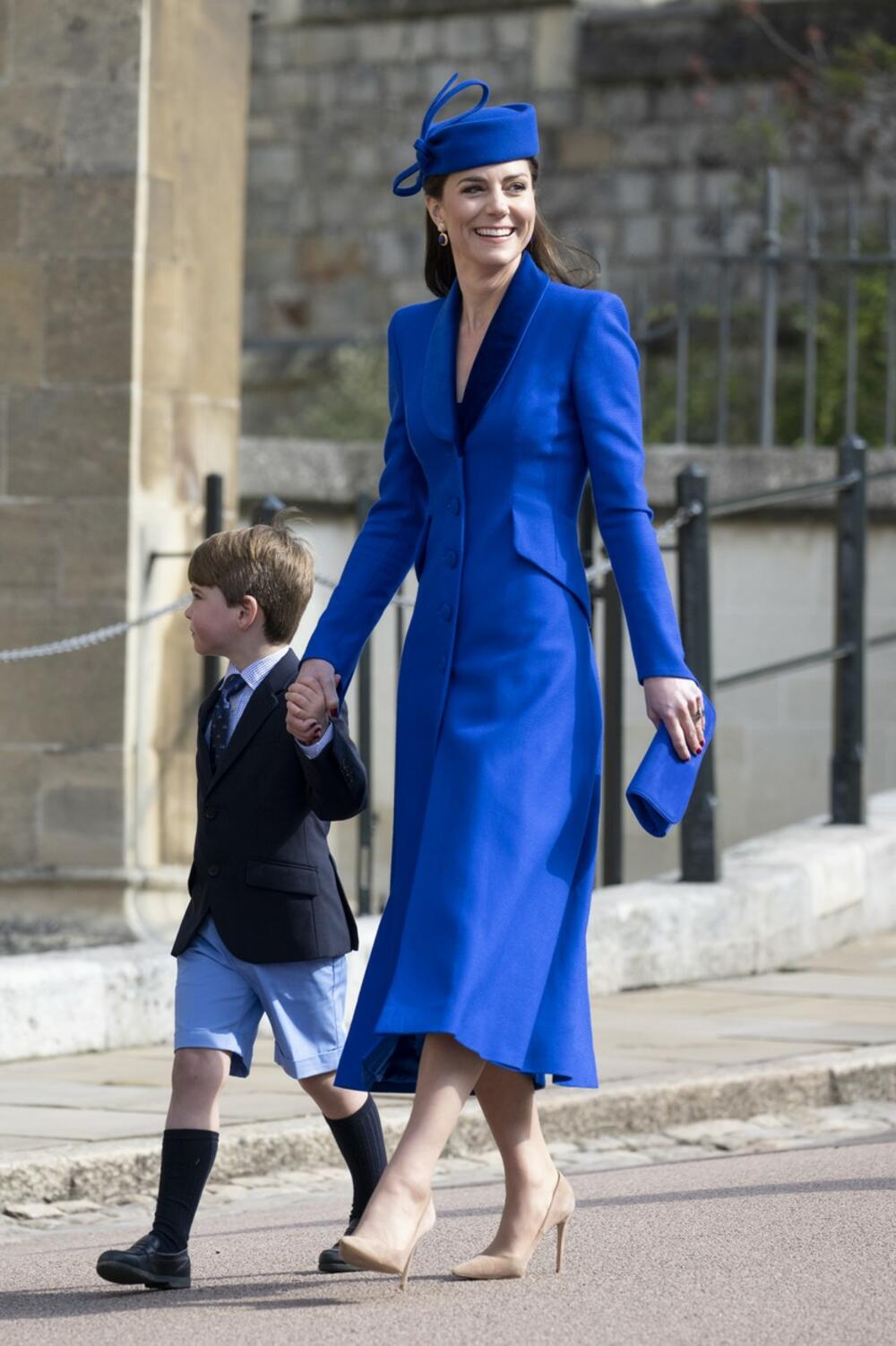 Kejt Midlton odabrala je kraljevsko plavu kaput  