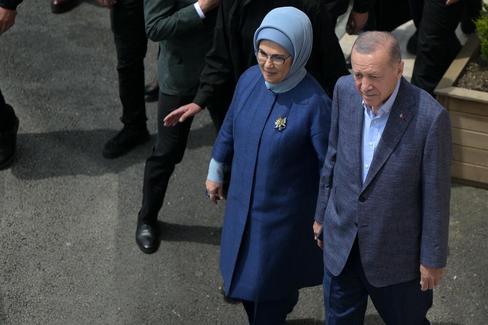 Emina Erdogan, Tajip Erdogan