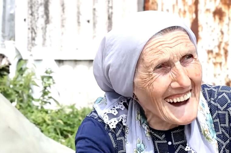 75 GODINA JEDEM ISTI OBROK, MESO DA PROBAM, NEMA GOVORA: Ova Bosanka puca od snage, a njenom mužu se PLAČE zbog 1 stvari