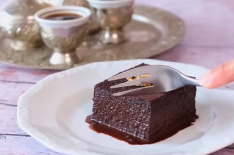 TURSKI KOH: Mokri kolač prepun čokolade i oraha koji se idealno slaže uz šoljicu domaće kafe