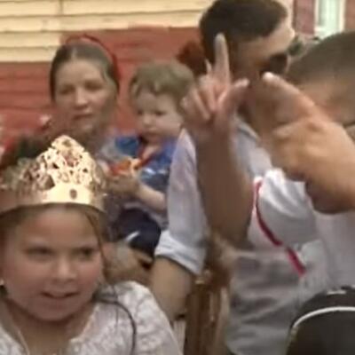MLADA IMA 15 GODINA, A MLADOŽENJA 10: Romske svadbe maloletnika u RUSIJI dešavaju se i dan danas, a evo kako izgledaju