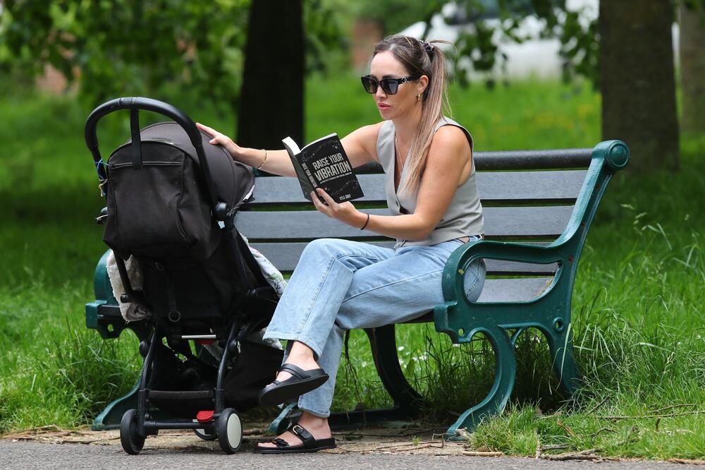 Ljubavnica, Laura Gudman  - najbolja drugarica njegove žene