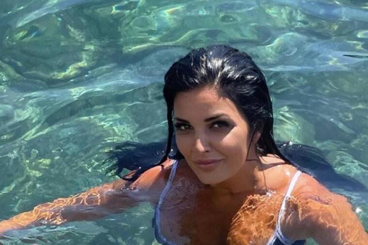 Milena Popović ne krije da ima višak kilograma, a kad se skine u kupaći svi gledaju u nju: Tad nema privlačnije žene