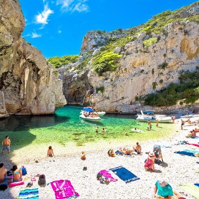 Najlepše ostrvo na Jadranskom moru bilo je zabranjeno za strance do 1989: Neverovatne plaže meštani čuvali samo za sebe