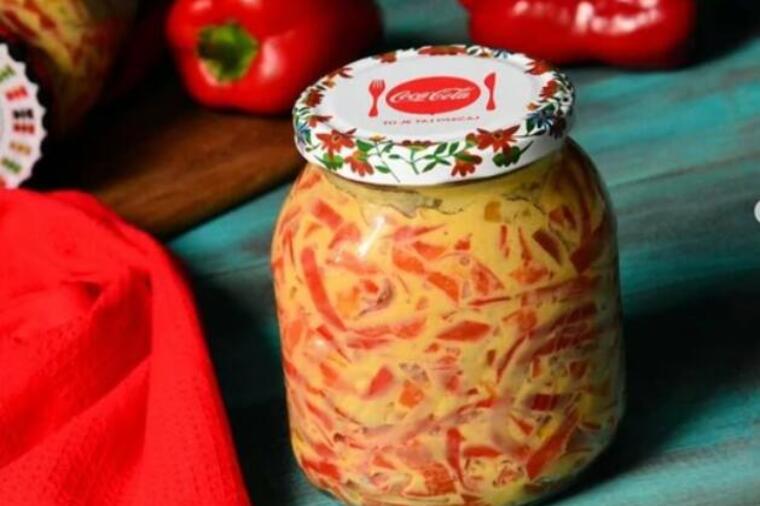 Spremanje paprika po receptu baka s juga Srbije: Zimnica koja može da zameni kompletan obrok