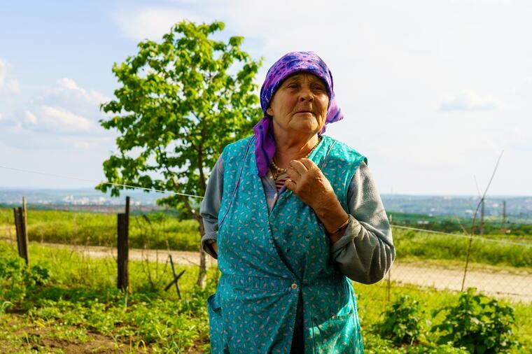 Narodna verovanja za ljubav nisu badava: Evo šta muškarac nikako ne treba da poklanja ženi i kad veza sigurno propada