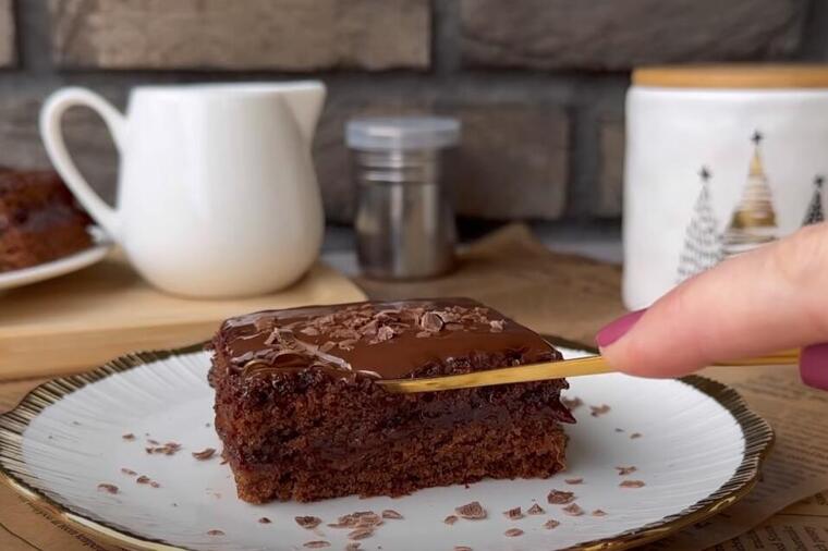 Recept za najukusniji posni kolač: Čokoladan, brzo se pravi, a u ustima se još brže topi