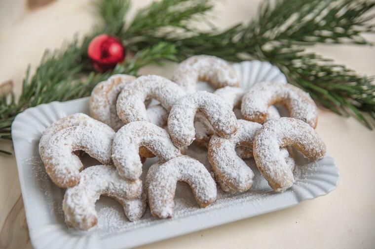 Brzi recept za najukusnije vanilice: Tope se u ustima koliko su dobre, a prave se za tili čas