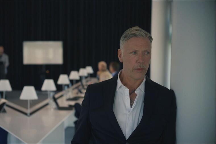 ČUVENI ŠVEDSKI GLUMAC MIKAEL PERSBRANDT U SRPSKOJ SERIJI "OTMICA": Veliki uspeh domaće produkcije