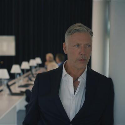 ČUVENI ŠVEDSKI GLUMAC MIKAEL PERSBRANDT U SRPSKOJ SERIJI "OTMICA": Veliki uspeh domaće produkcije