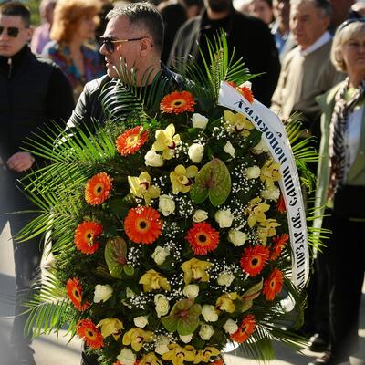 Simbolika cveća na sahrani Saše Popovića: Evo šta znači kada neko donese ljiljane, a šta ako donese gerber ili ružu