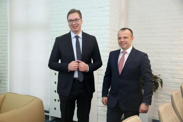 Premijer Vučić sa predsednikom AMG Aleksandrom Rodićem, foto: Kurir